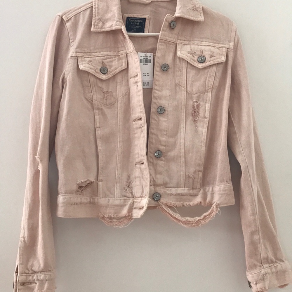 Abercrombie & Fitch NWT distressed jean jacket